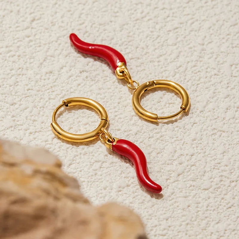 PONYKISS Pendientes de Aro con Colgante de Pimiento Rojo Esmaltado de Acero Inoxidable para Mujer, Joyería de Moda con Diseño de Planta, Accesorios Impermeables