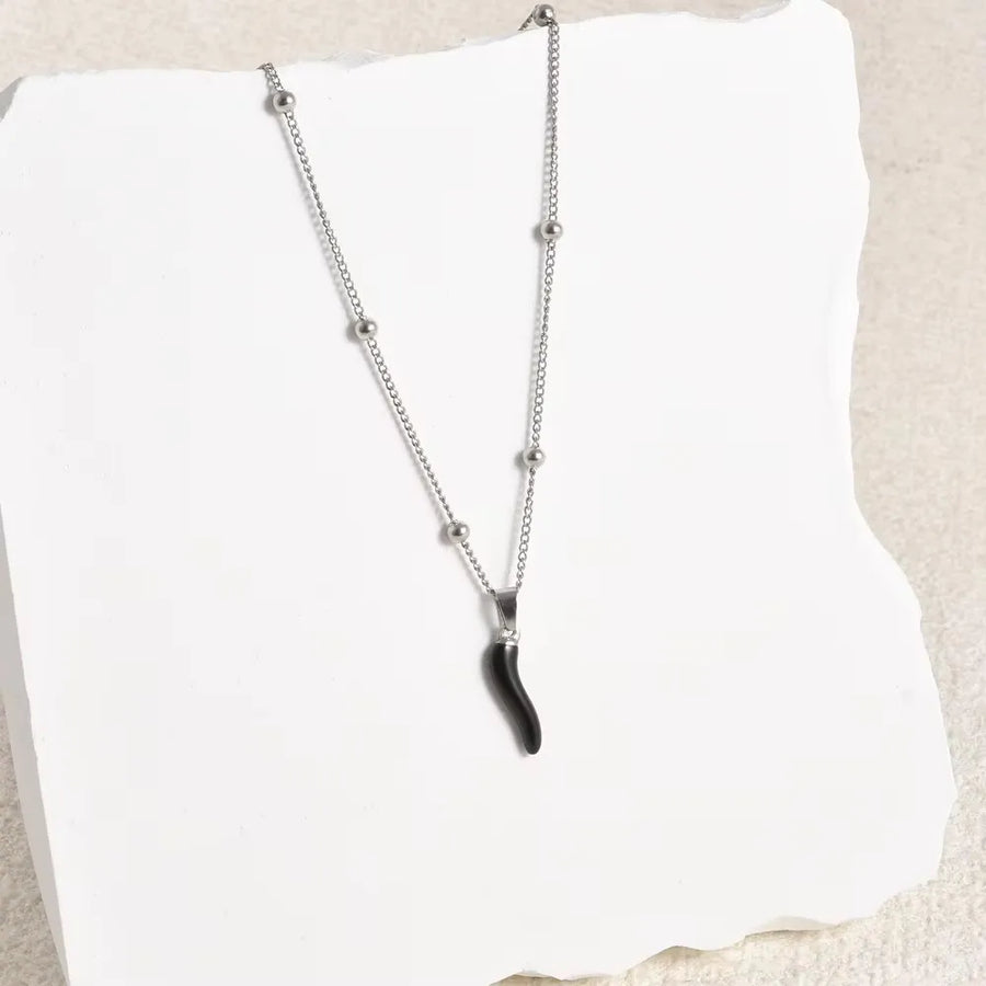 1 pieza de acero inoxidable italiano Cornicello cuerno Chili colgante mujeres Collares gótico pimiento picante amuleto de la suerte Collares Bijoux joyería