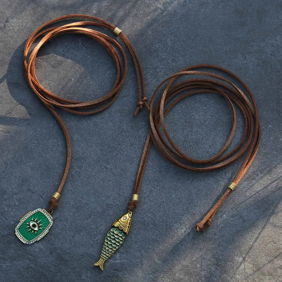 Elegante collar con colgante de ojo de diablo de pez verde con articulaciones móviles con cuerda marrón, cadena larga para suéter, joyería de moda para mujer