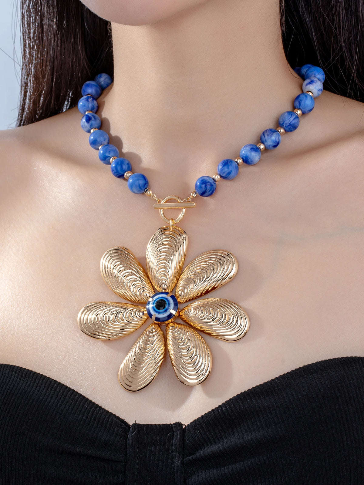 Collar con colgante de ojo de diablo personalizado, exagerado y de alta gama para mujer