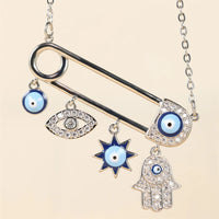 Un collar de la serie con clip de ojo del diablo, moderno, simple y versátil, adecuado para el uso diario de las mujeres