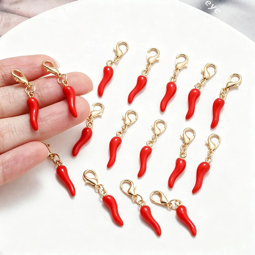 10/20 piezas de dijes 3D en forma de chile rojo color dorado con cierre de langosta para hacer joyas y accesorios DIY hechos a mano