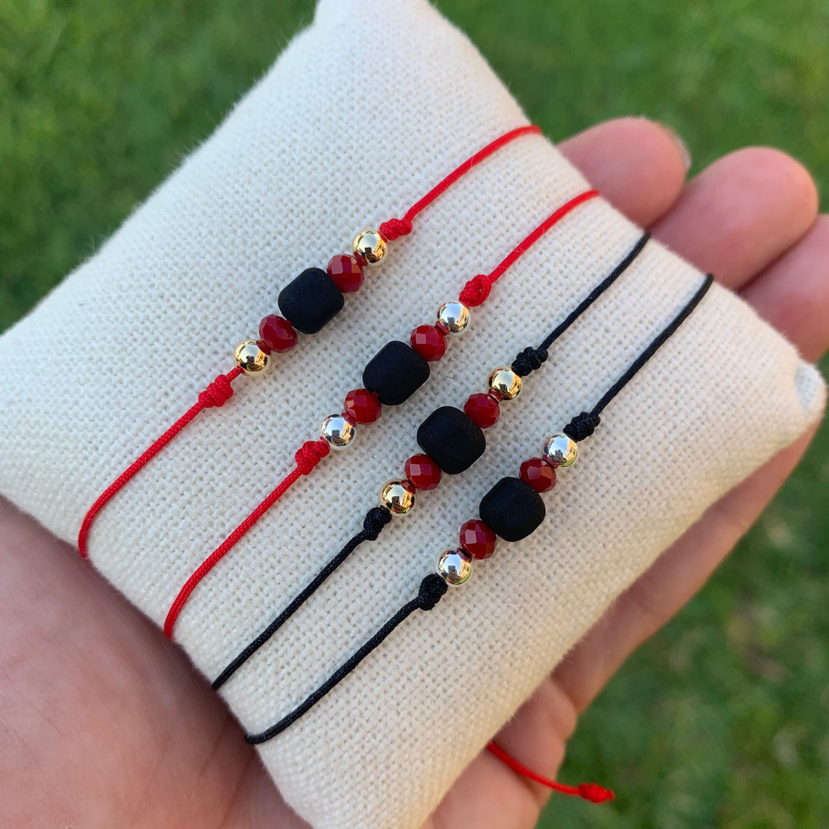 Pulsera Azabache Genuino Cordón Rojo o Negro