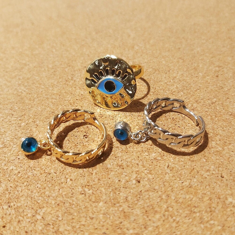 Anillo Ojo Turco Dorado Apilable Ajustable