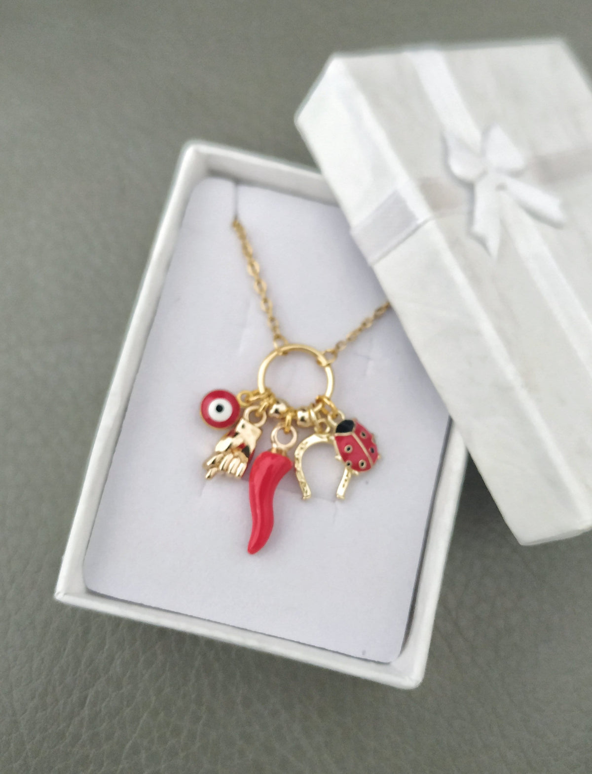 Collar de Cornicello Rojo, amuleto italiano apilado