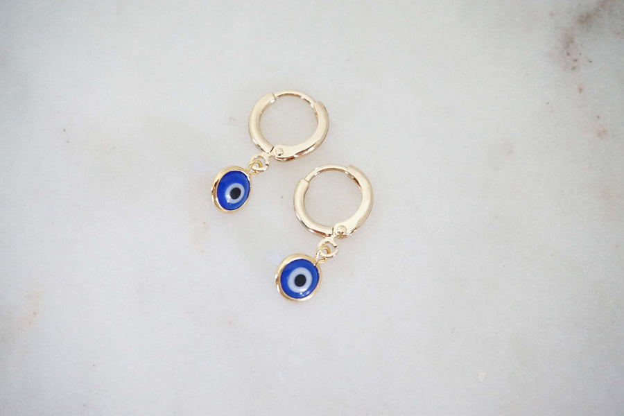Aretes Huggie Ojo Turco Sencillos
