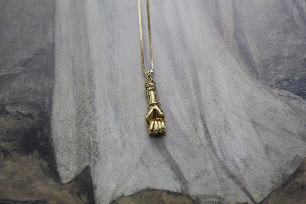 Collar victoriano con dije de mano de Figa / Colgante de puño con dije de amuleto de Figa chapado en oro de 14 quilates / Collar con cadena de caja de 925