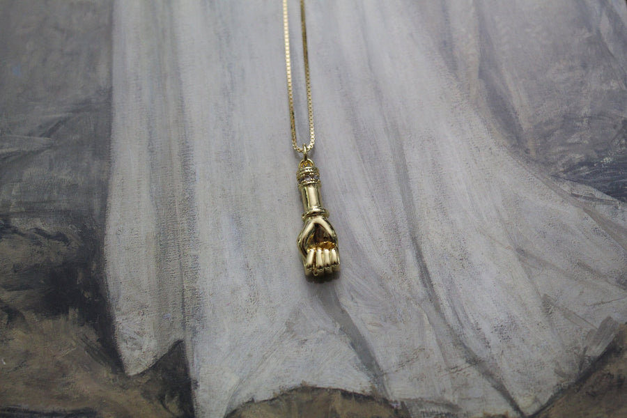 Collar victoriano con dije de mano de Figa / Colgante de puño con dije de amuleto de Figa chapado en oro de 14 quilates / Collar con cadena de caja de 925