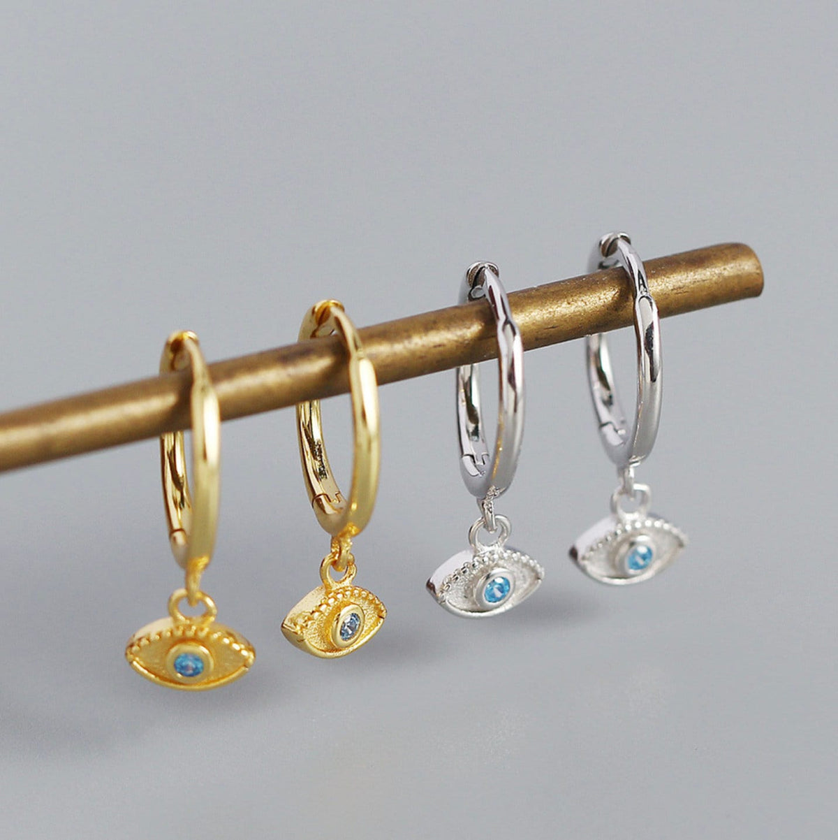 Aretes Huggie Ojo Turco Circonitas