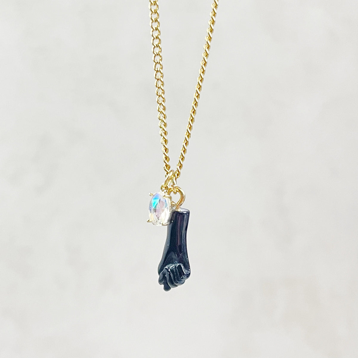 Collar con dije de figura de la suerte de estrella negra (EPJ-NMA10AAC18-BK)