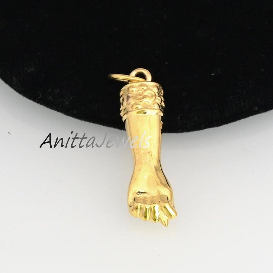 Colgante de mano de Figa en plata 925: amuleto de buena suerte y protección.