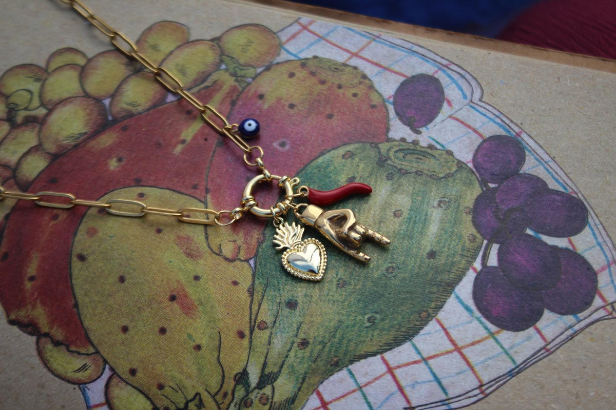 Collar italiano de mano cornuto con ojo malvado, dije de sagrado corazón, colgante de cornicello rojo, collar de mano de cuerno dorado, collar de protección Malocchio