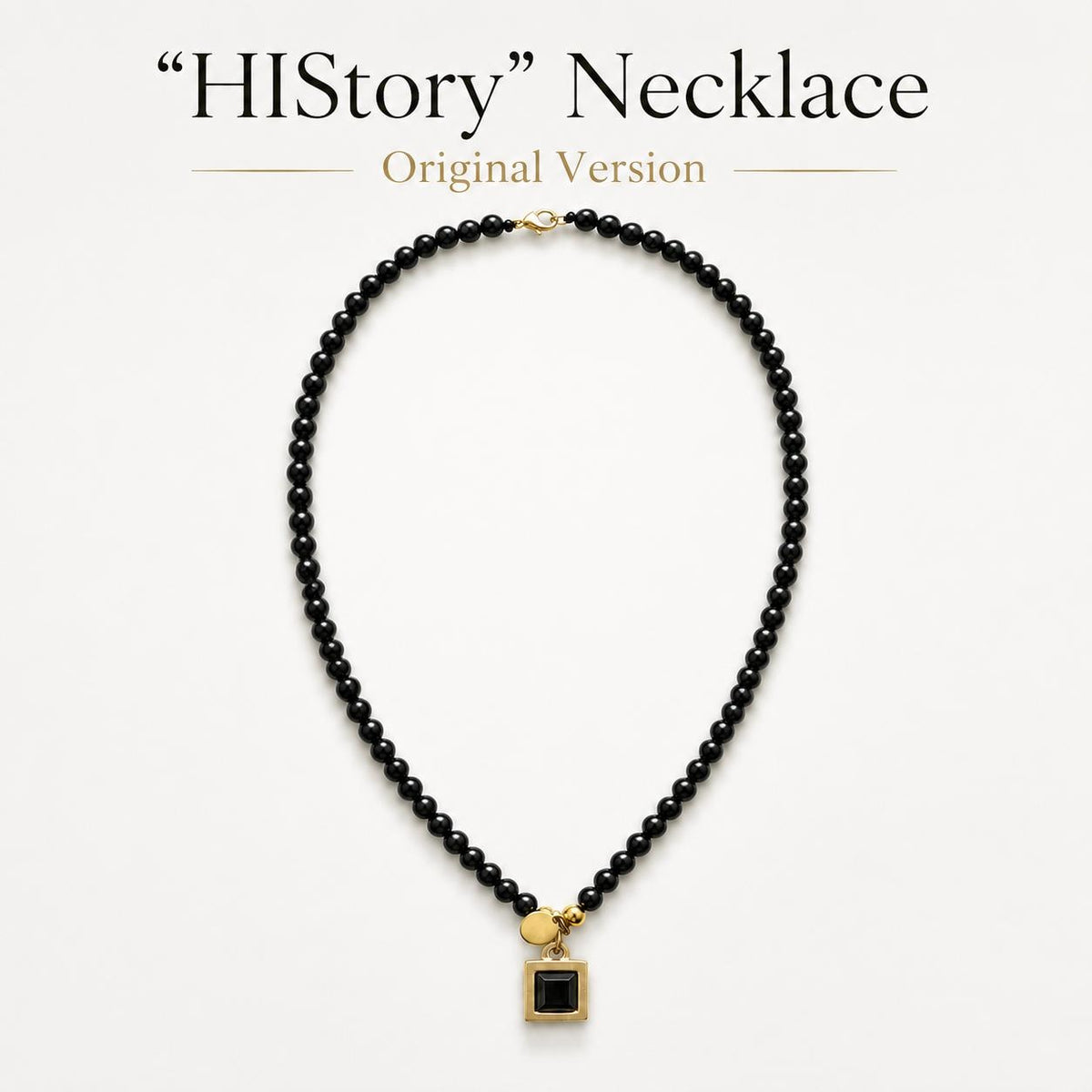 Collar “HIStory” (Réplica hecha a mano) - Versión original - Inspirado en la época histórica, colgante de ónix negro y latón
