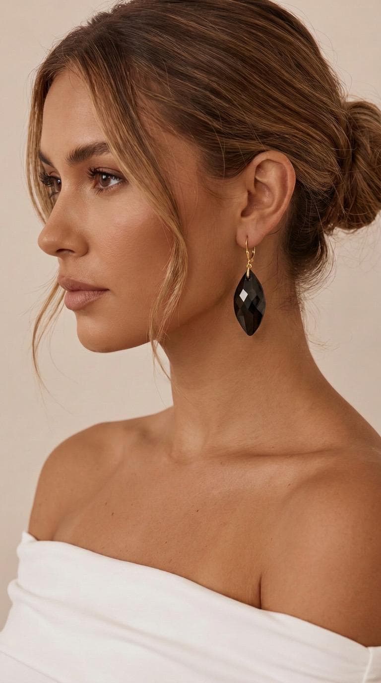 Aretes Hoja Cristal Negro Azabache Dorados